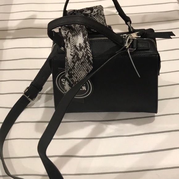 Steve Madden Crossbody Bag with scarf detail - Picture 3 of 7